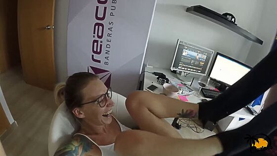 homemade office xvhub boss hard sex